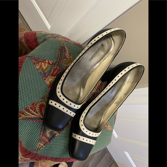 Leather Dress Pumps - Picture 2 of 6